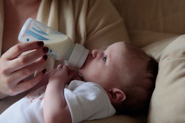 【赤ちゃん用ミルク】本当に買ってよかったものを紹介！【実体験レビュー】